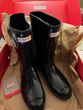 NIB Hunter Gloss Black Short Boots BUNDLE